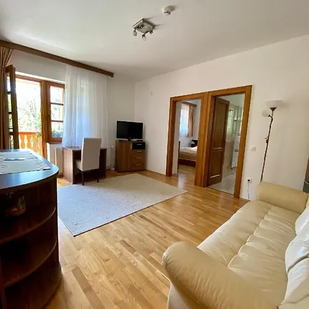 Vadaszhaz Hotel Szelcepuszta